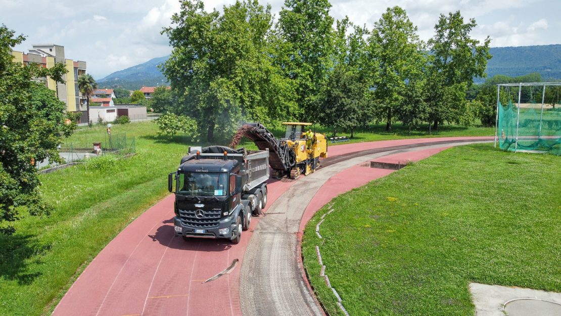 ASFALTATURA PISTA DI ATLETICA DI IVREA