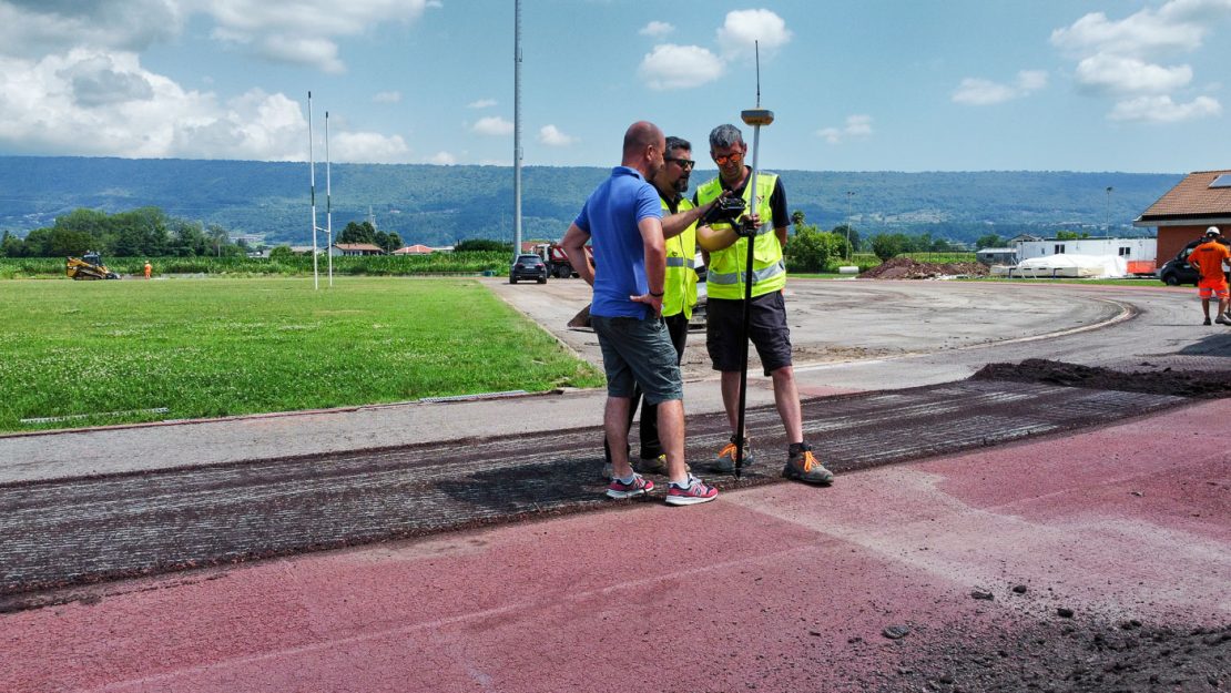 ASFALTATURA PISTA DI ATLETICA DI IVREA